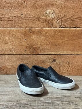 Leather Vans Women’s 7.5